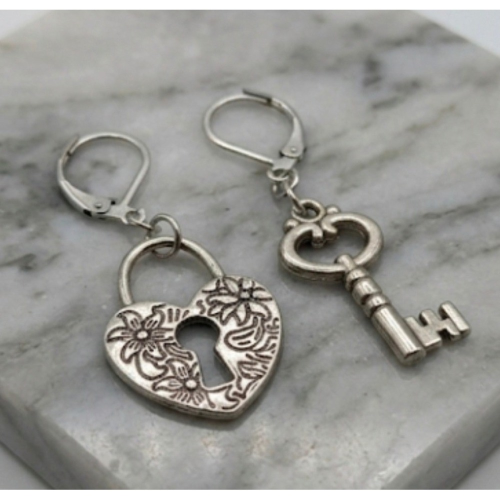 Handmade Earrings Silver Tone Whimsical Heart Lock and Key Hypoallergenic - Picture 4 of 7